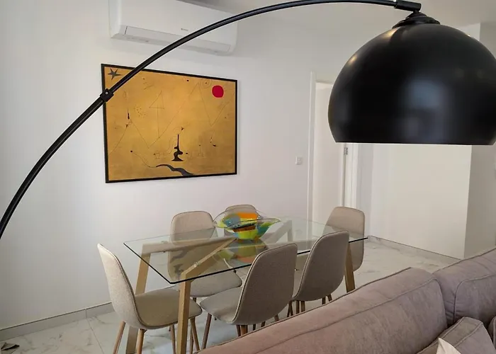 Апартаменты Marina's Edge Sea View Сенглея