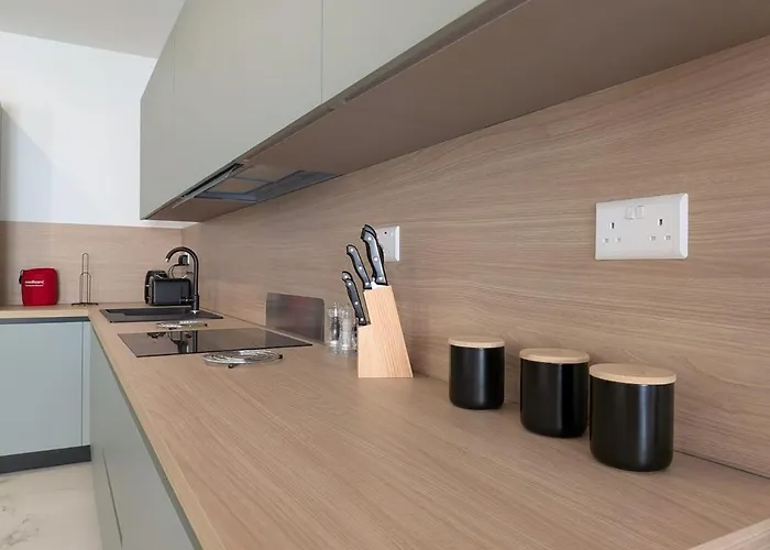 Marina's Edge Sea View * Senglea